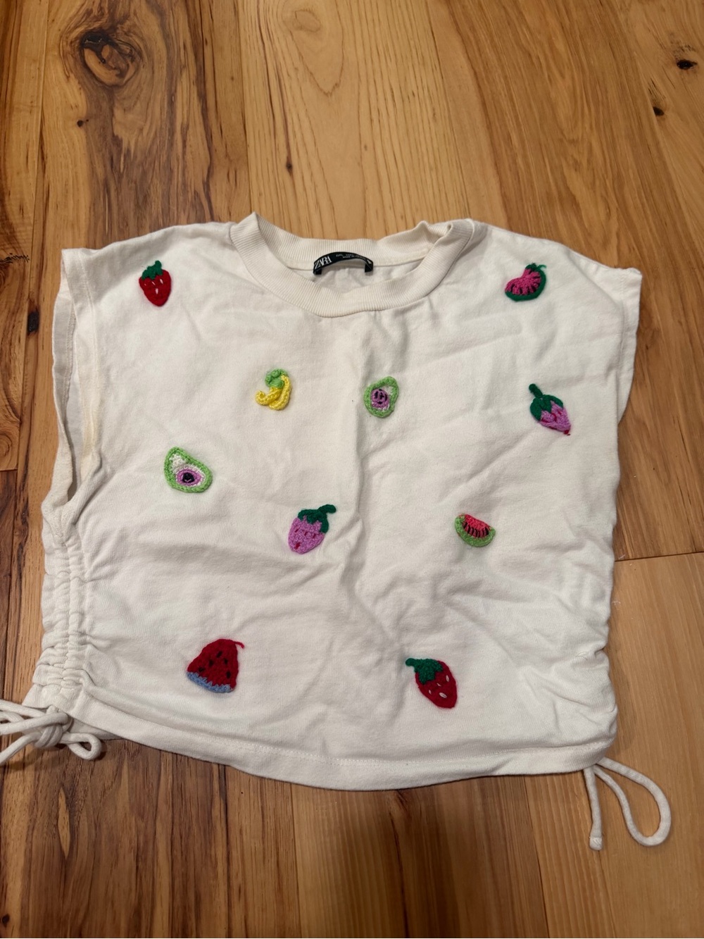 Zara White Sleeveless Top with Colorful Fruit Appliqués